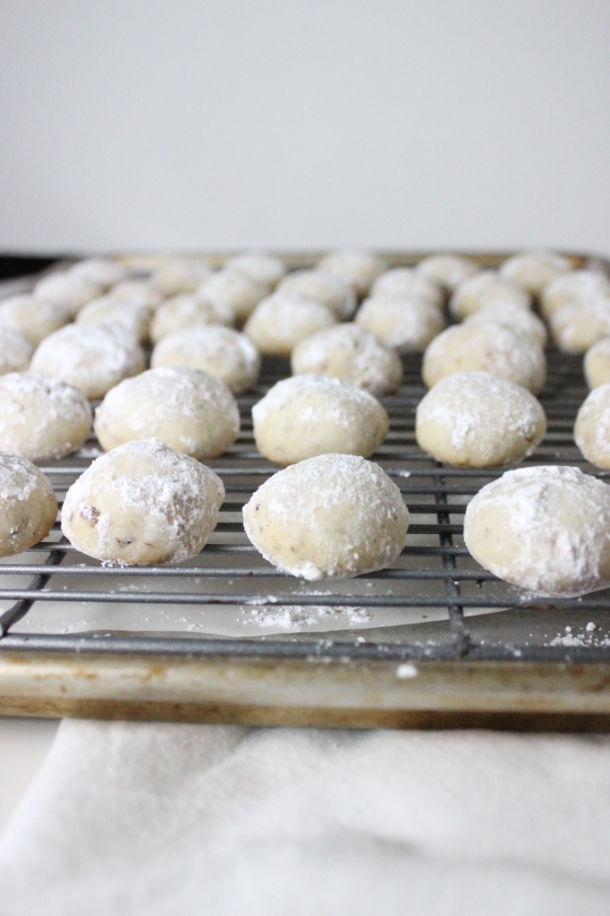 italian wedding cake cookies keys to the cucina 1