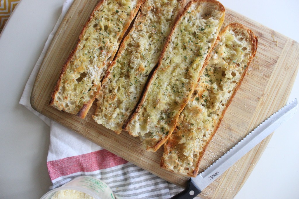 la brea bakery roasted garlic parmesan bread www.keystothecucina.com 4