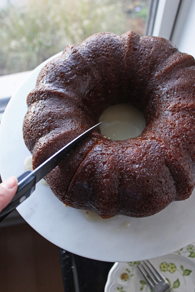 whiskey cake www.keystothecucina.com 4