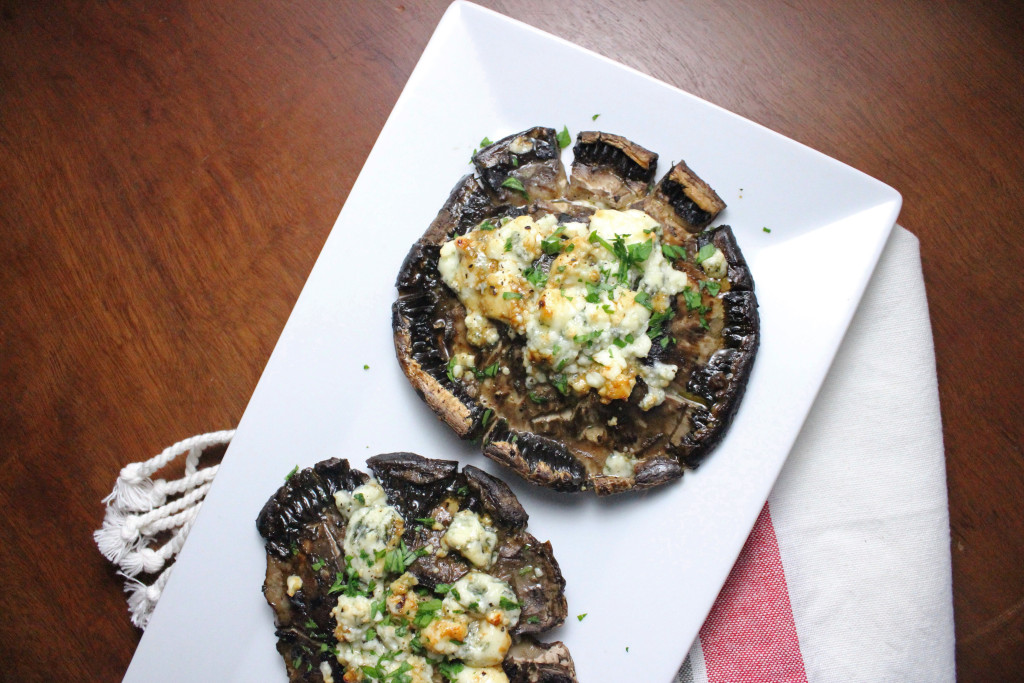 portobello mushrooms stuffed blue cheese keystothecucina.com 4