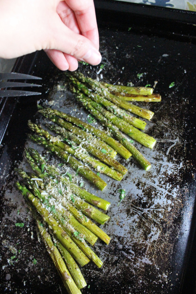 roasted-asparagus-parmesan-breadcrumbs-keys-to-the-cucina-1