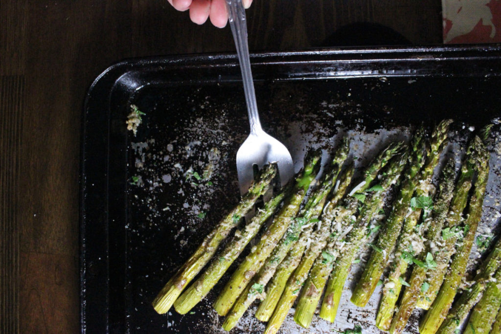 roasted-asparagus-parmesan-breadcrumbs-keys-to-the-cucina-4